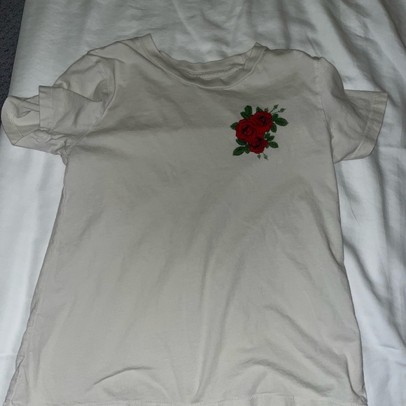 PacSun Tops - PacSun women’s rose graphic tee